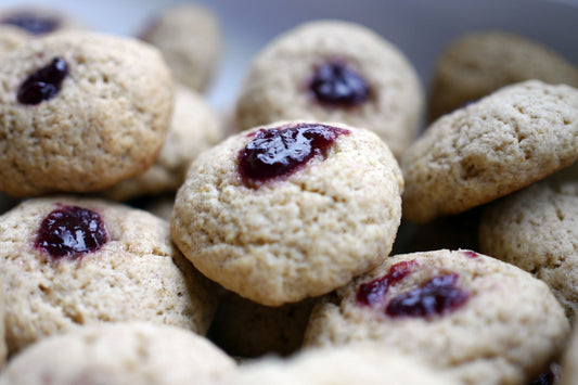 Jam-filled Spelt Semolina Cookies